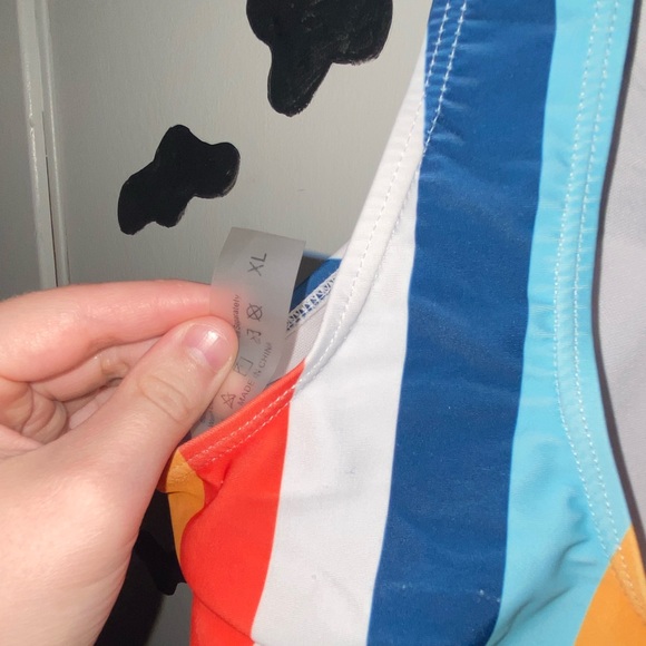 multicolor one piece bathing suit size XL - Picture 3 of 3